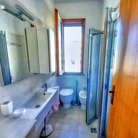 Charming With Garden Holiday home