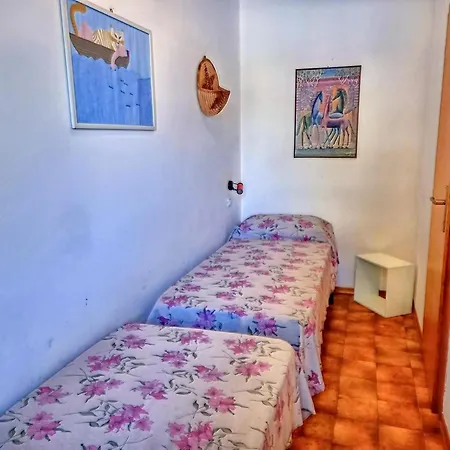 Charming With Garden Holiday home Ravenna